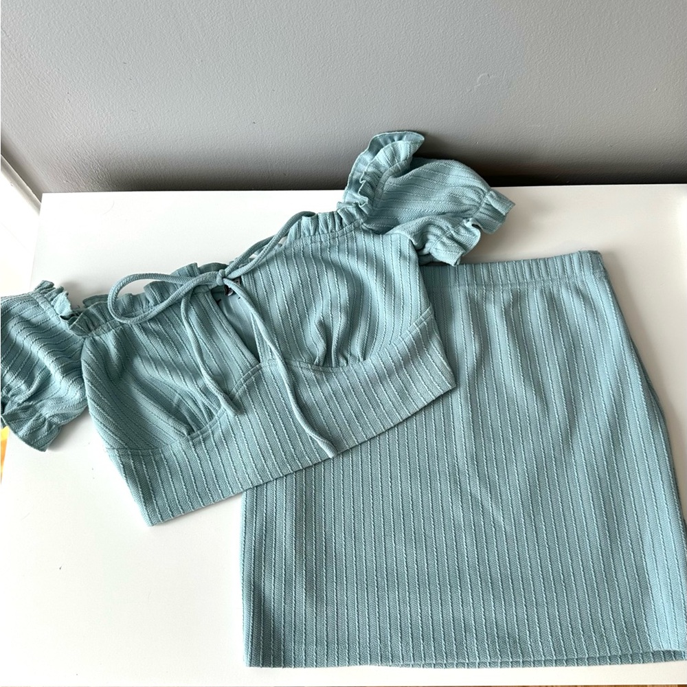 2 Piece Women’s Teal Crop Top & Skirt